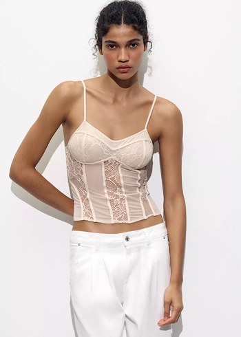 Zara Büstiyer