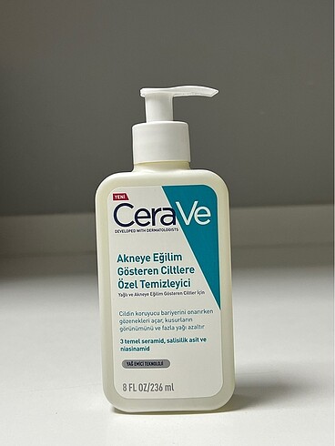 CERAVE AKNEYE EĞİLİM GÖSTEREN CİLTLERE ÖZEL