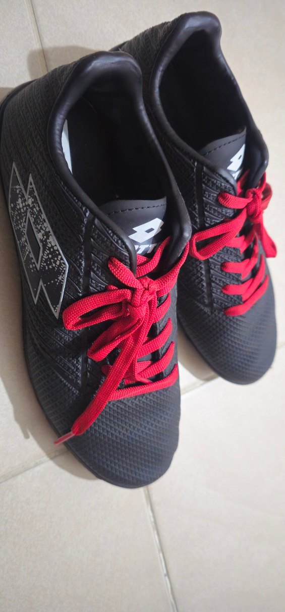 orjinal LOTTO Erkek Kırmızı Bağcıklı halı saha ayakkabi 39 num. - Görsel 3