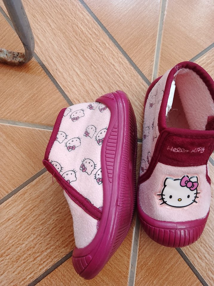 Kız Çocuk Pembe Desenli Sıcak Terlik - Görsel 3