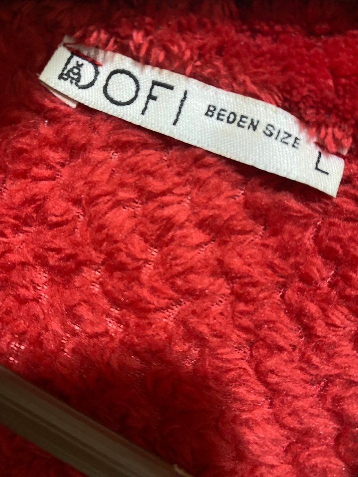 Kırmızı Fermuarlı Kadın Kısa Ceket polar ölçü fotoda - Görsel 2