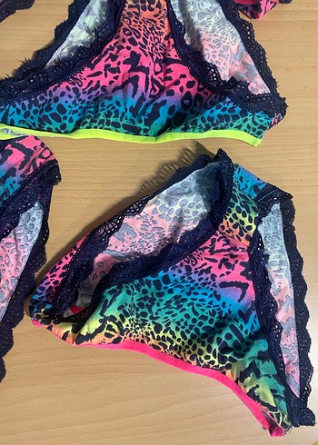 6 adet kullanılmış Renkli Batik Desenli Kadın Külot - Görsel 5