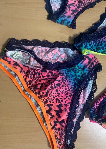 6 adet kullanılmış Renkli Batik Desenli Kadın Külot - Görsel 4