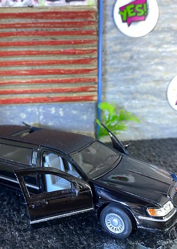 Kara Renkli Oyuncak Araba - Görsel 3