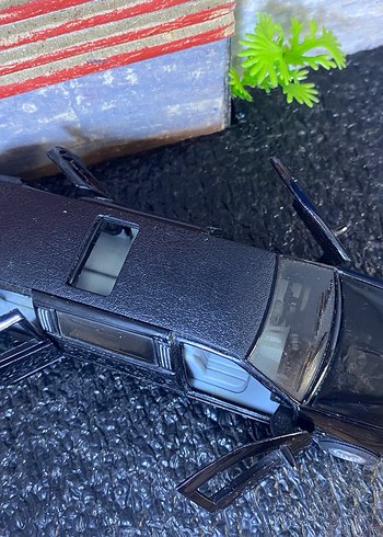 Kara Renkli Oyuncak Araba - Görsel 2