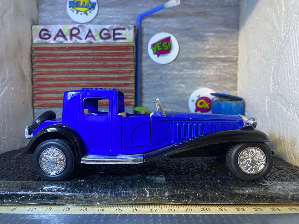 Mavi oyuncak klasik araba modeli - Görsel 2