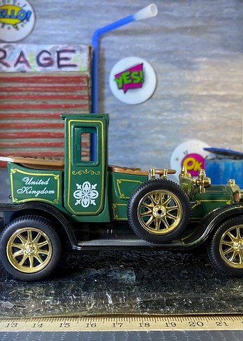 Turkuaz Klasik Oyuncak Araba YEŞİL - Görsel 4