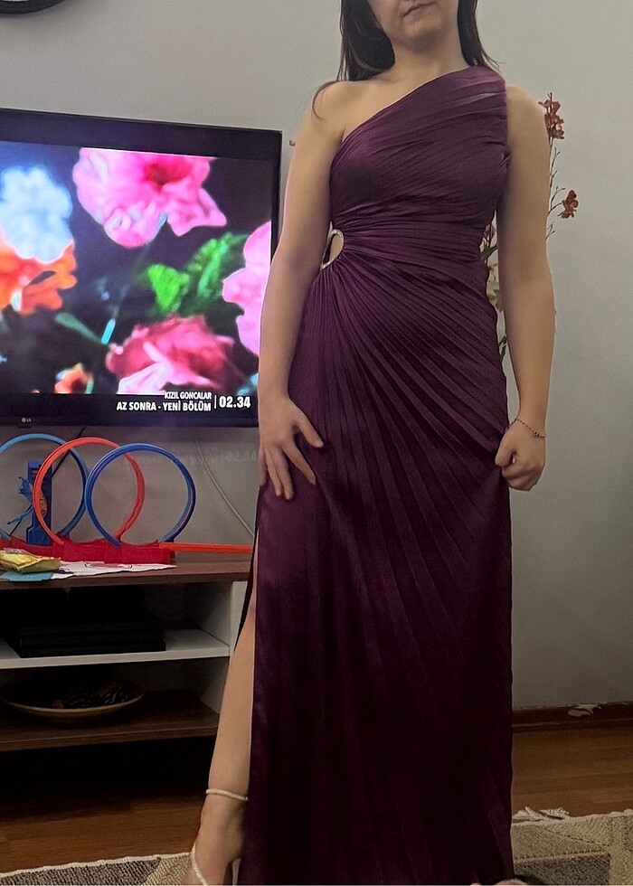 Tek omuz abiye elbise - Görsel 3