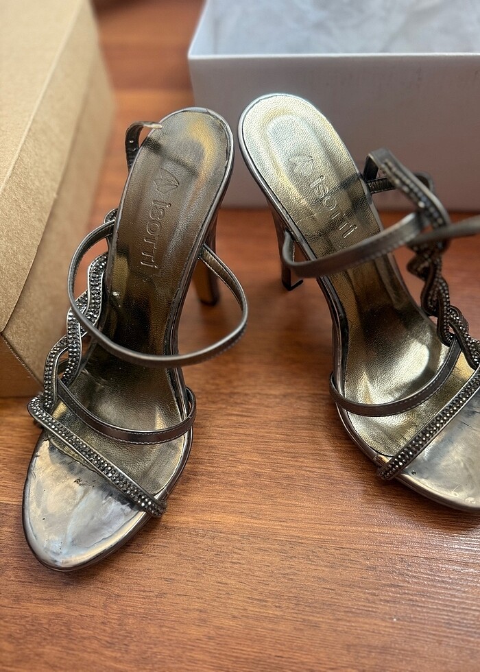 Topuklu ayakkabı - Görsel 3