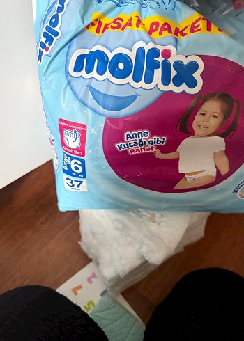6 Beden: 16+ kg Beden Molfix Bebek Bezi Fırsat Paketi 21 adet