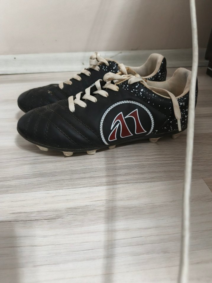 Siyah Bağcıklı Erkek Futbol Ayakkabısı - Görsel 3