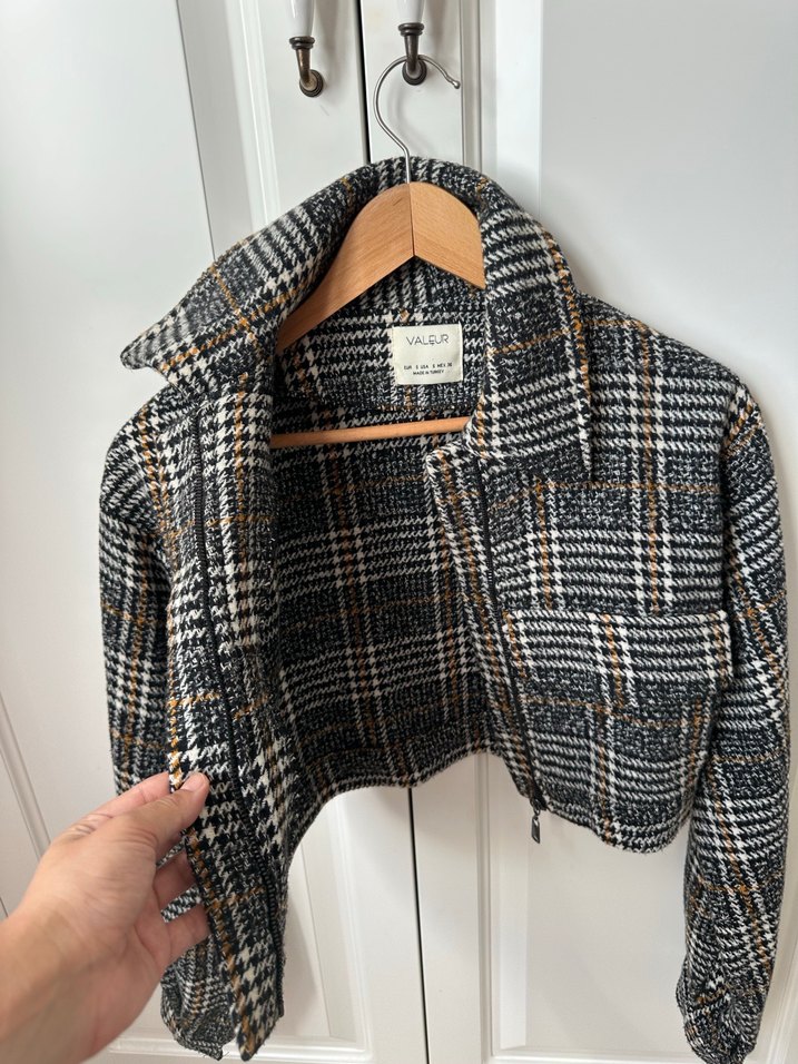 Gri Ekose Desenli Düğmeli Kadın Kısa Ceket - Görsel 2