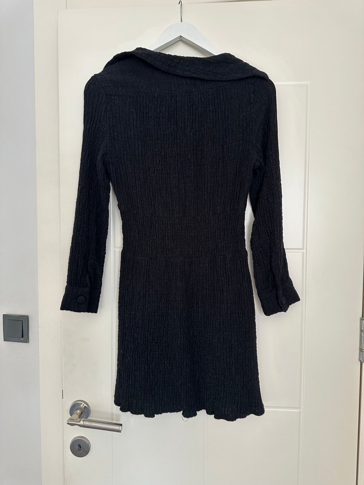 V Yaka Siyah Midi Triko Elbise - Görsel 2