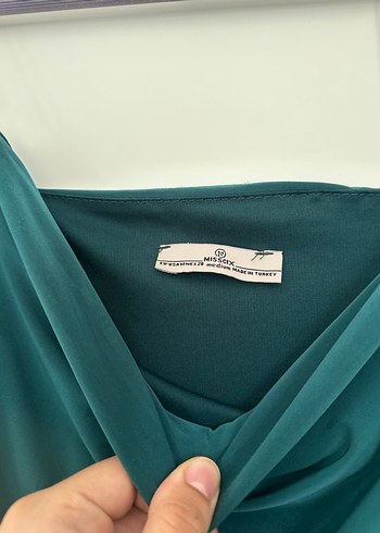 Yeşil Drapeli Uzun Askılı Abiye Elbise - Görsel 4