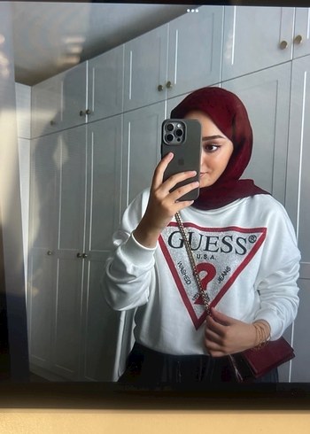 Guess Kadın Beyaz Baskılı Sweatshirt