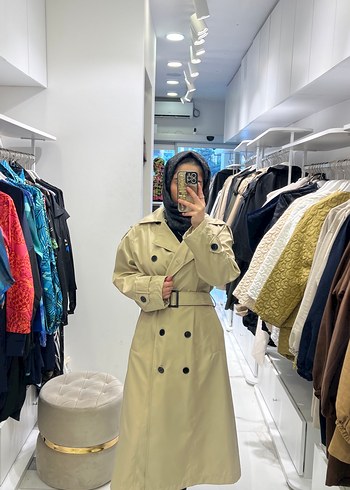 Şeffaf Detaylı Bej Midi Trençkot 2 adet trençkot 3500tl!!!!!!