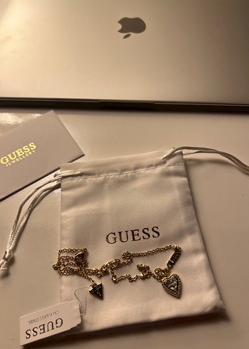 Altın Renk Zincir Detaylı Guess Kadın kolye