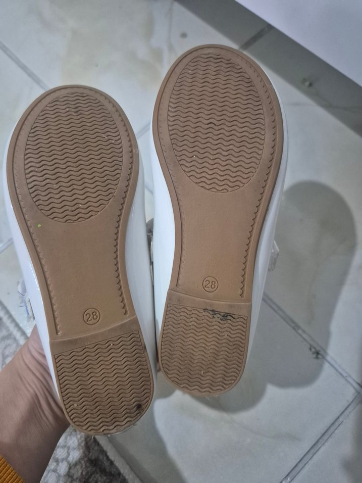 Kız Çocuk Beyaz Fiyonk Detaylı Babet - Görsel 3