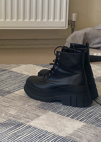 Kadın Siyah Deri Platform Topuklu Goth Bot