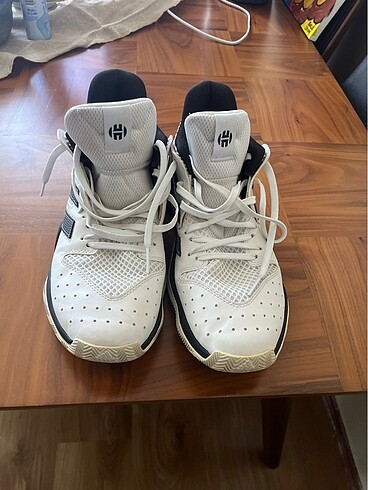 Adidas basketbol ayakkabısı