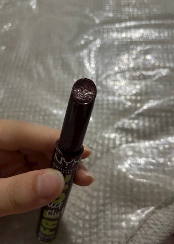 NYX NYX Profesyonel Fat Oil ruj
