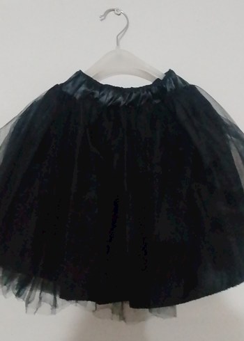 Kız çocuk siyah tütülü etek sadece bir kere kullanilmistir - Görsel 5