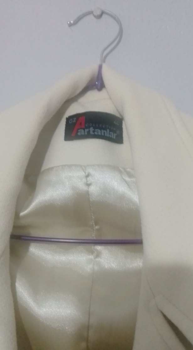 Düğmeli krem kaşe Kadın Kaban - Görsel 4