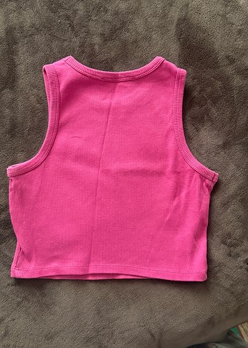 Pembe V Yaka Kadın Atlet