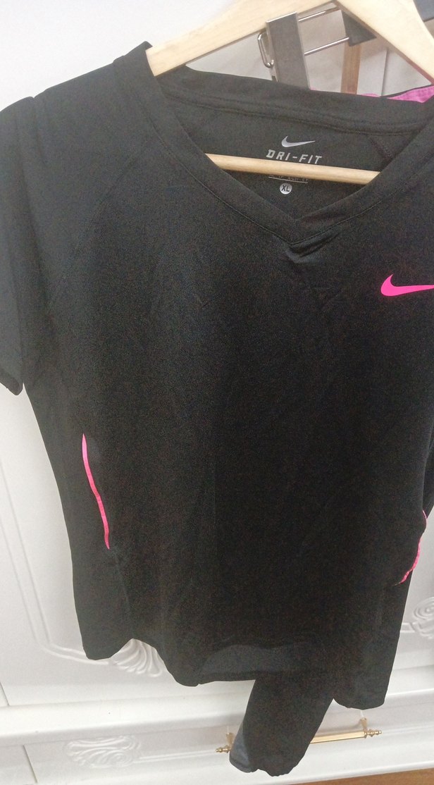 Siyah V Yaka Uzun Kollu Spor Tişört pembe takım - Görsel 3