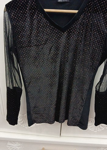 Siyah Parlak Uzun Kollu V Yaka Bluz kadife - Görsel 2