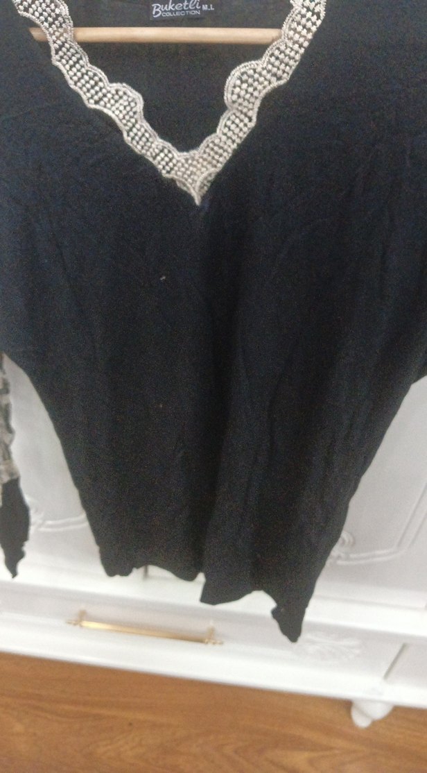 Siyah V Yaka Triko Bluz - Görsel 4