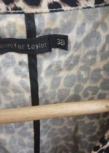 Leopar Desenli Kısa Kollu Kadın Blazer - Görsel 3