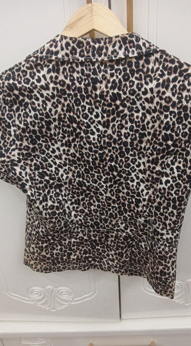 Leopar Desenli Kısa Kollu Kadın Blazer - Görsel 5