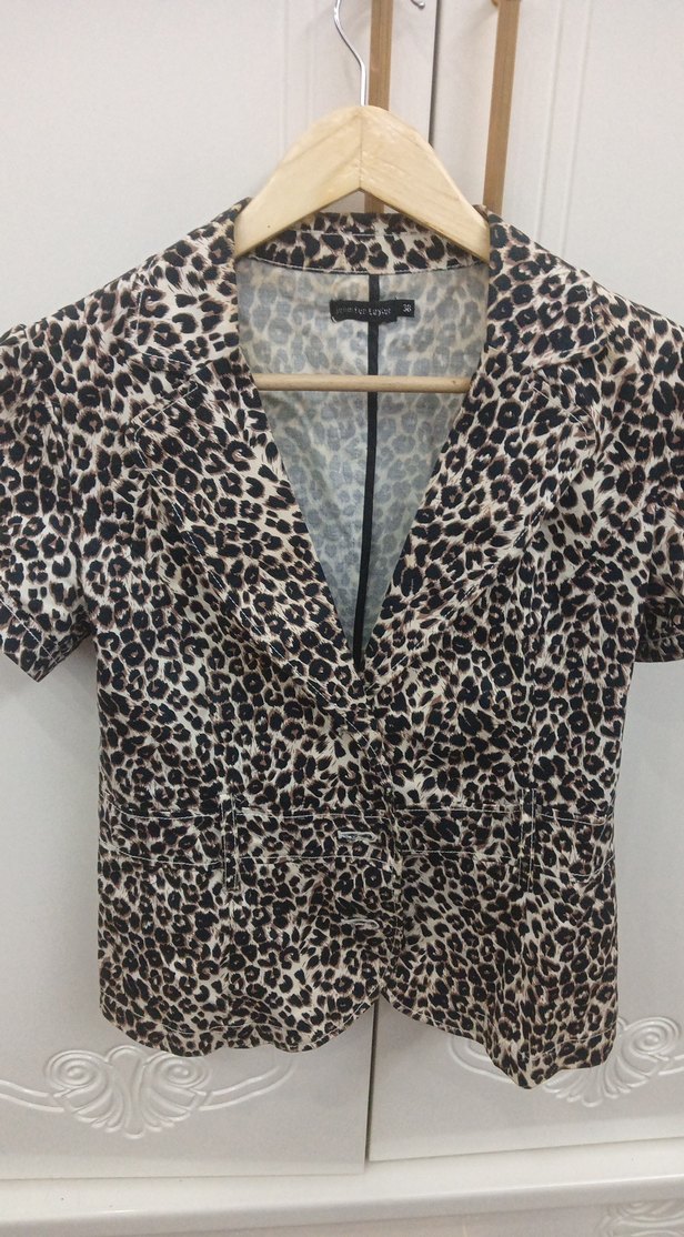 Leopar Desenli Kısa Kollu Kadın Blazer - Görsel 4