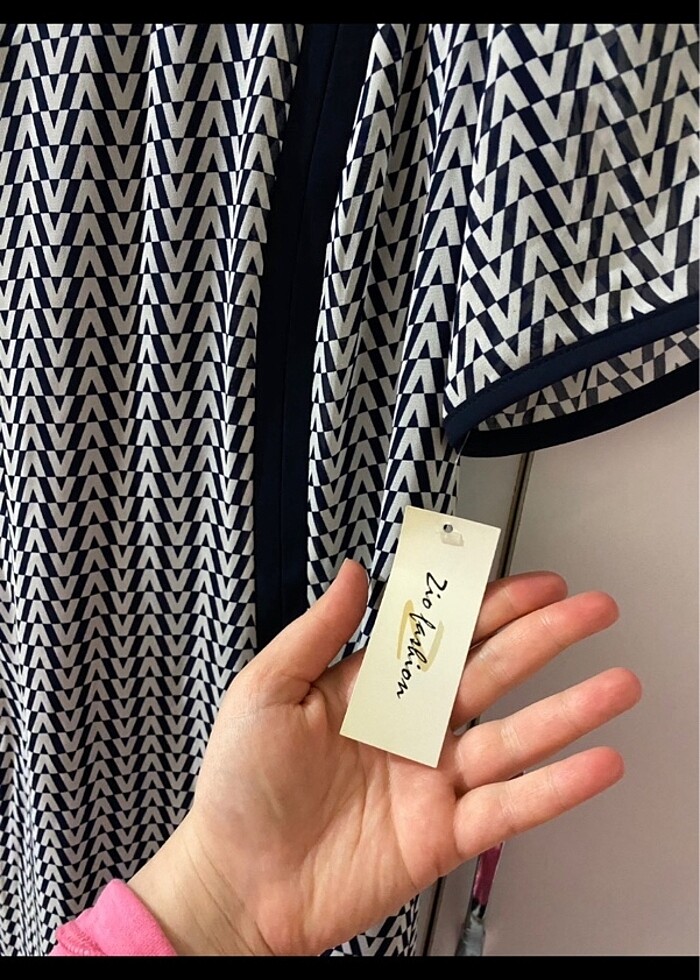 Elbise etiketli - Görsel 3