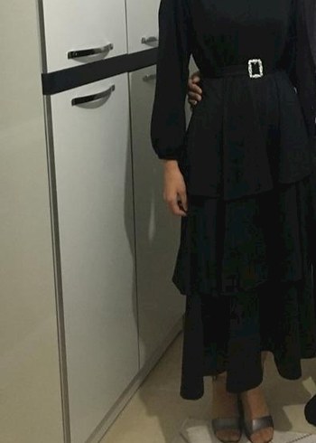 Kemerli Siyah Uzun Gotik Kadın Elbise