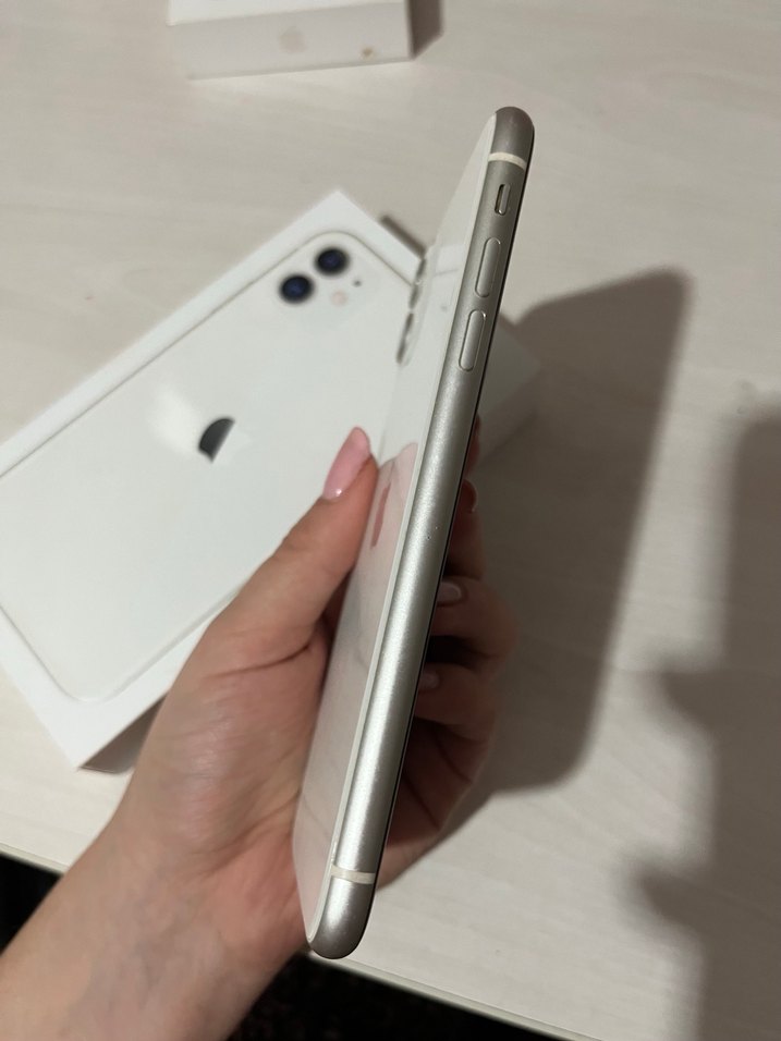 İPHONE 11 64gb beyaz - Görsel 4