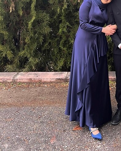 Nişan elbisesi