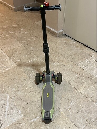  Beden Voit 3 tekerlekli skooter