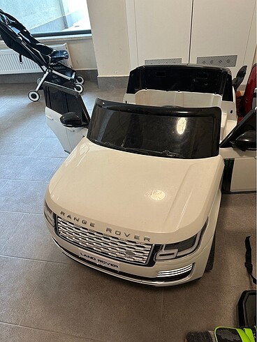 Range Rover Akülü Araba (Mega Boy)