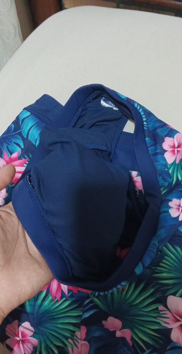 Renkli Çiçek Desenli Kız Bikini Takımı içinde pet vardır - Görsel 4