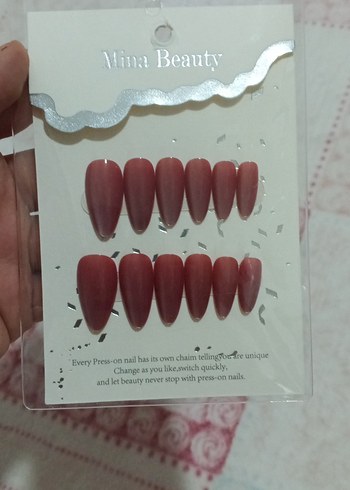 Pastel Kırmızı Tırnak Süsleri - Görsel 4