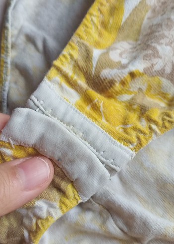 Sarı Batik Desenli Kolsuz mayo - Görsel 2