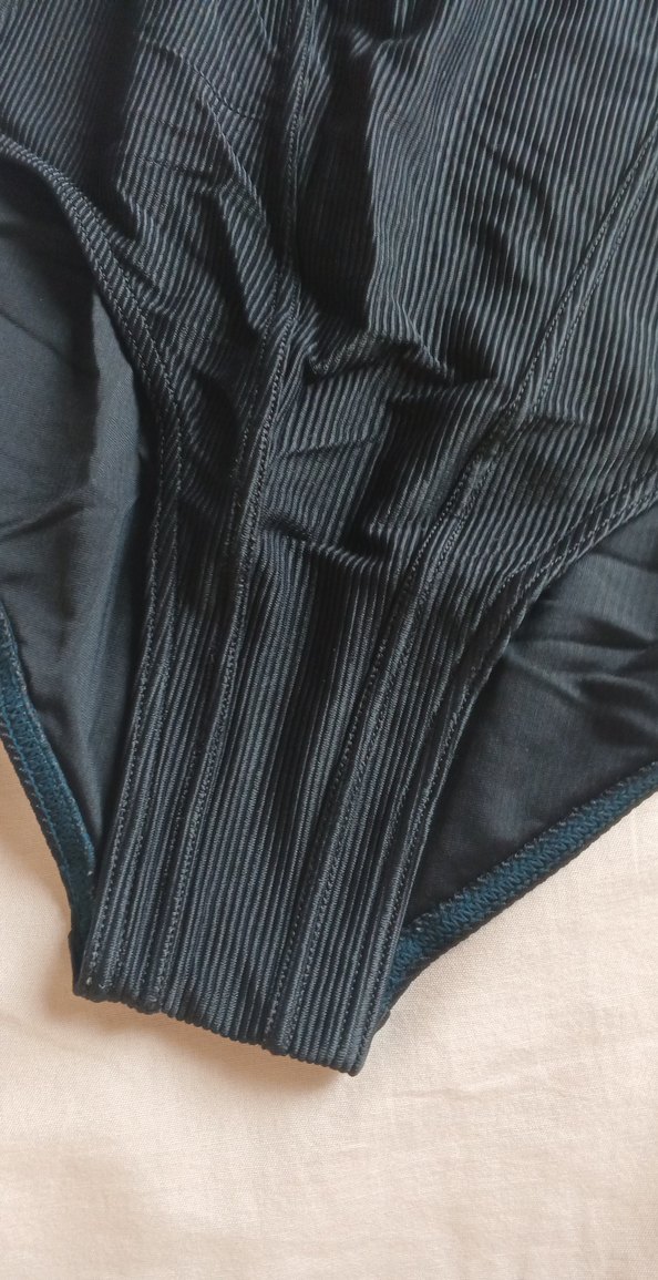 Siyah Pilili İnce Askılı Kadın Mayo - Görsel 2