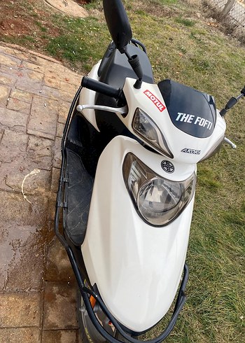 Beyaz Leopar Desenli Kabartmalı Motosiklet fiyat sorunuz - Görsel 4