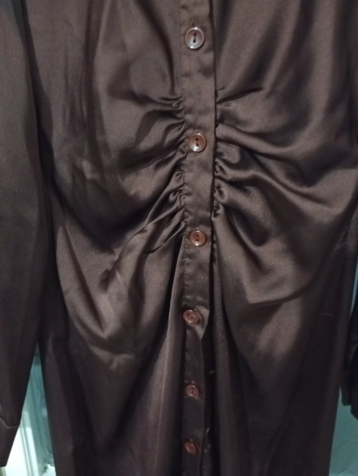 Bordo Uzun Kollu Düğmeli Saten Elbise - Görsel 3