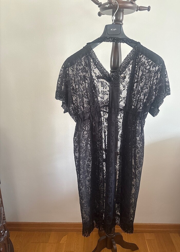 Payet biyeli siyah dantel şık pareo - Görsel 4