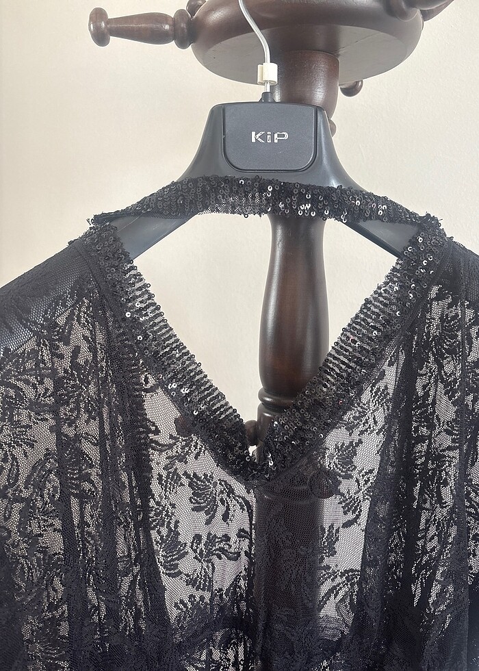 Payet biyeli siyah dantel şık pareo - Görsel 2