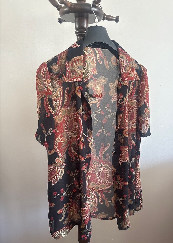 Desenli şifon gömlek - Görsel 3