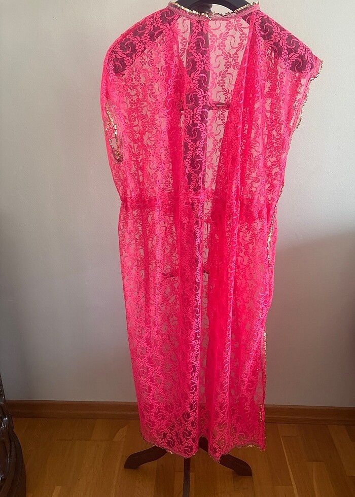 Bronz ten ile giyildiğinde çok şık olur - Görsel 4